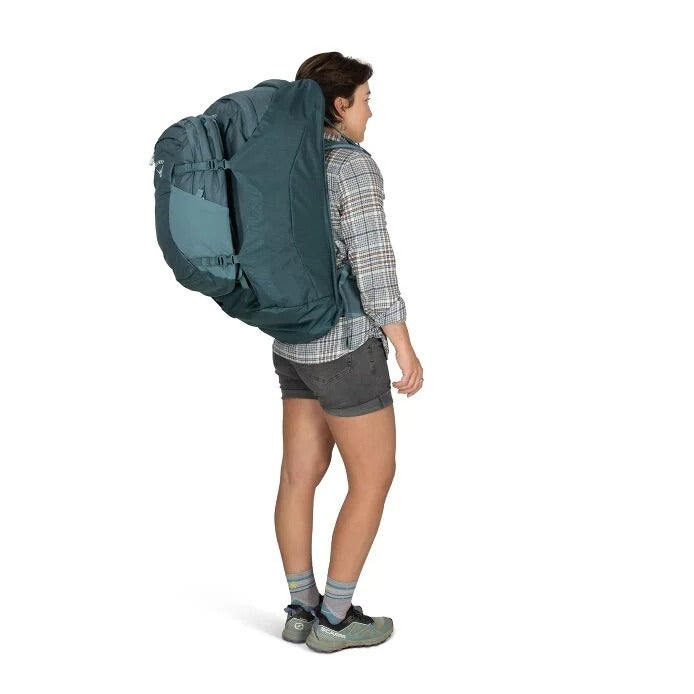 https://cdn.shopify.com/s/files/1/0636/7789/0627/files/imgi_12_fairview70_s26_onbody2_cascadebluetorrentblue_1.jpg?v=1771476797