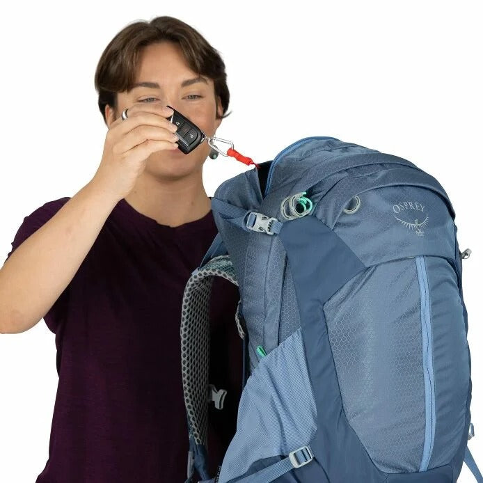 https://cdn.shopify.com/s/files/1/0636/7789/0627/files/imgi_15_Sirrus24_S26_Detail4_SevresBlue_Hi-res.jpg?v=1771288402