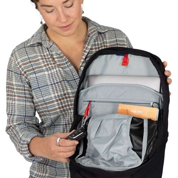 https://cdn.shopify.com/s/files/1/0636/7789/0627/files/imgi_23_fairview55_s26_detail9_black.jpg?v=1771547738