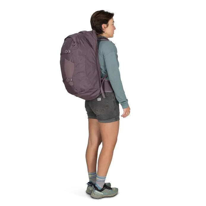 https://cdn.shopify.com/s/files/1/0636/7789/0627/files/imgi_12_fairview40_s26_onbody2_graphitepurple_2_1.jpg?v=1771555403
