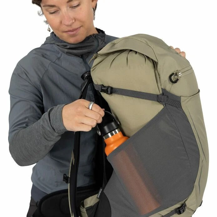 https://ospreyaustralia.com.au/cdn/shop/files/imgi_15_Hikelite32_S26_Detail3_OliveTan_Hi-res.jpg?width=1445